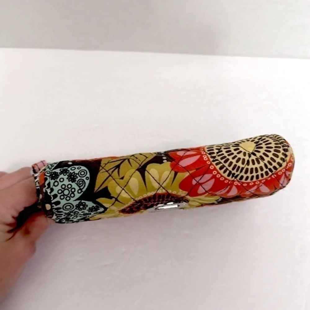 Vera Bradley Flower Shower Turnlock Wristlet EUC